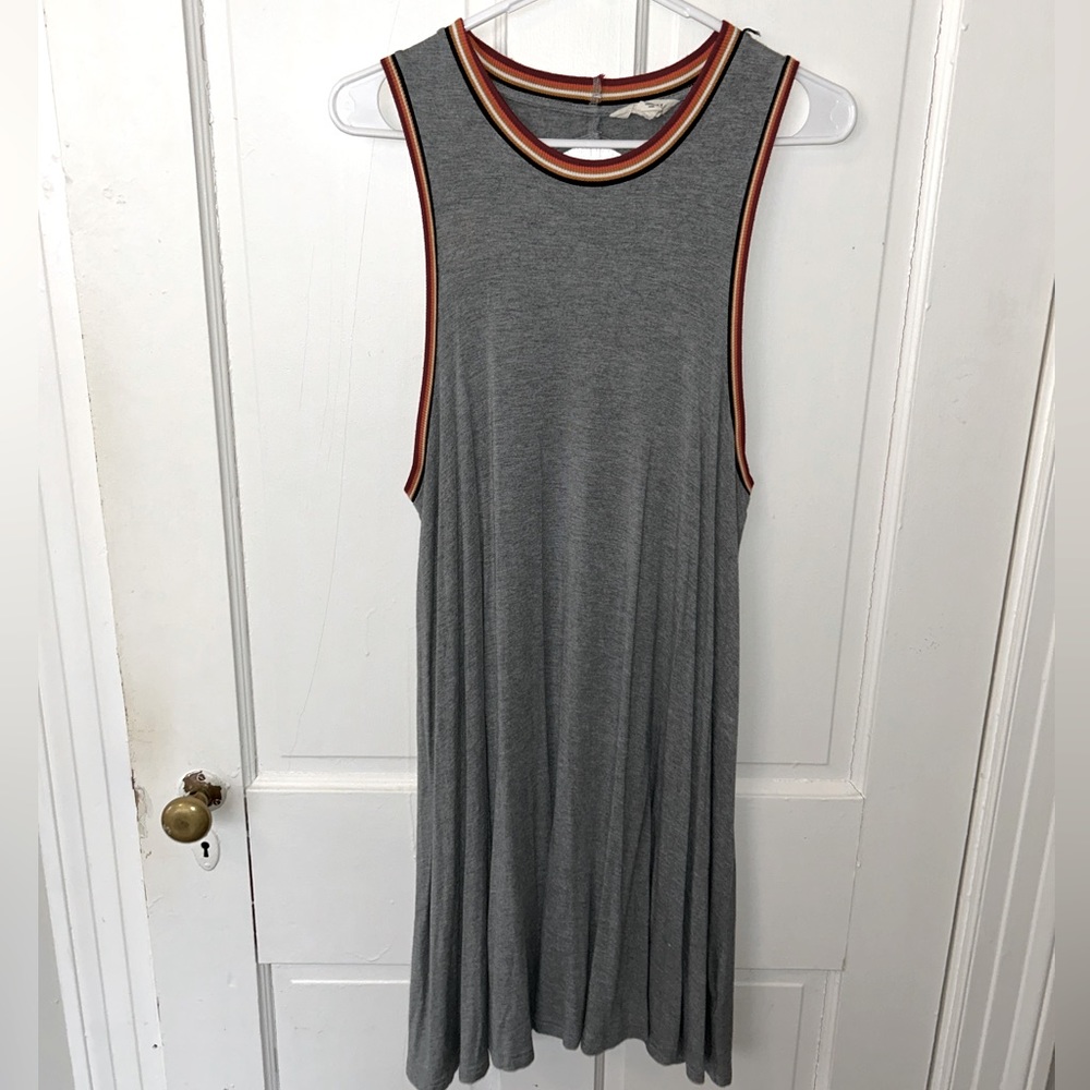 American Eagle dress size medium in color gray.
